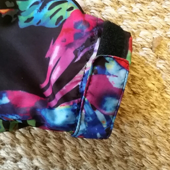 NEW BALANCE LIGHTWEIGHT ACTIVE JACKET - Picture 6 of 8